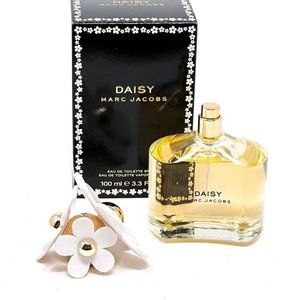 Marc Jacobs Daisy Eau De Toilette Spray 3.4 oz For Women